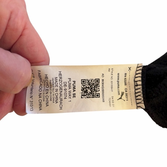 PUMA Women's  BMW M Motorsport Essentials Logo Cropped Hoodie-Size Medium - Picture 7 of 11